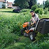 Пример использования садового трактора Husqvarna TC 138